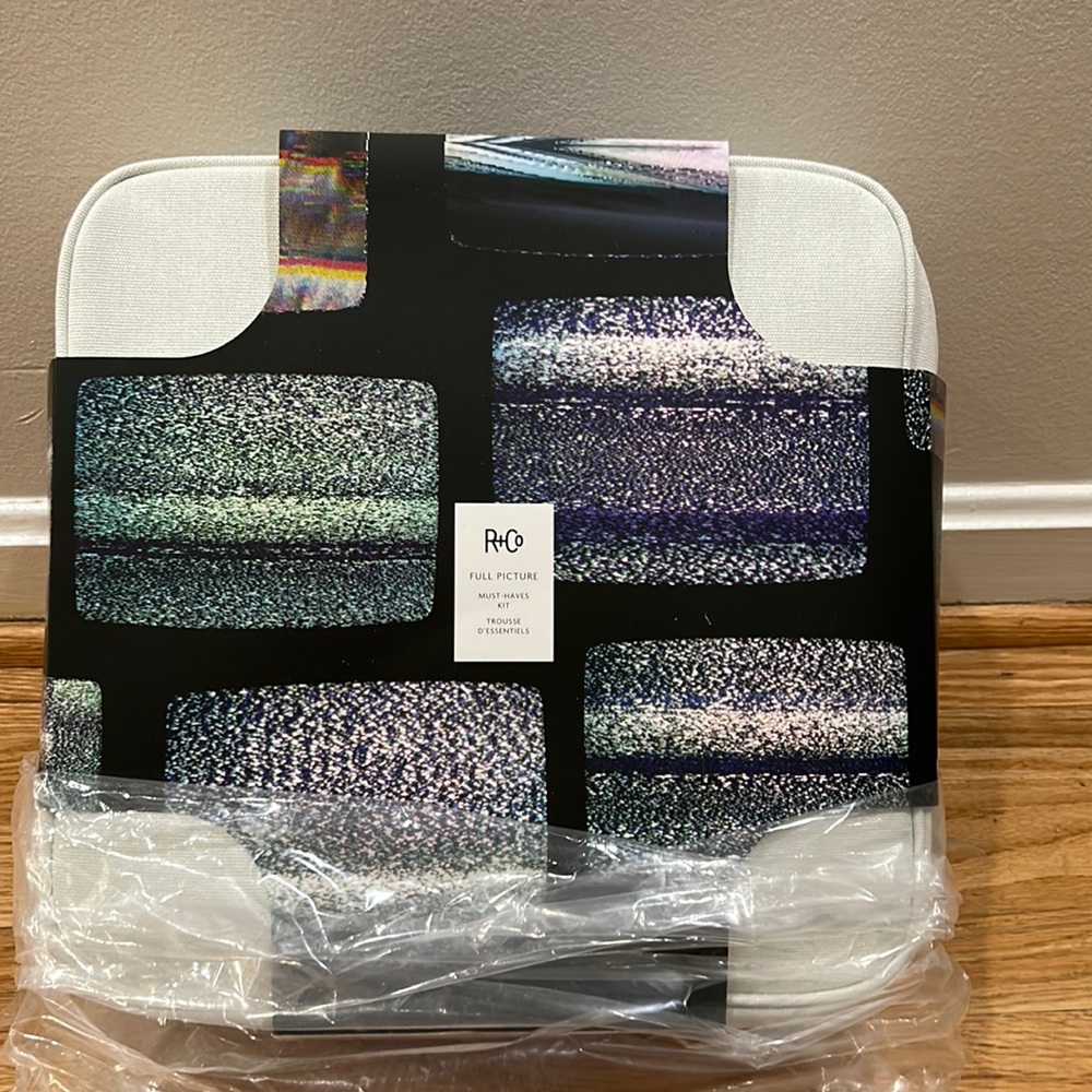 R&Co full picture must-haves kit. brand New and sealed.